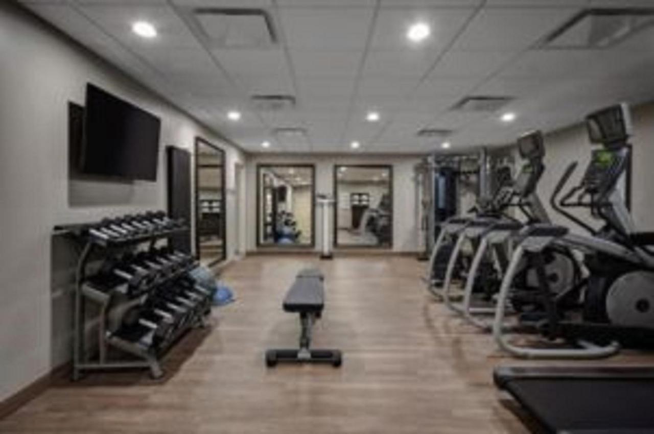 Staybridge Suites Dearborn By Ihg Exterior photo